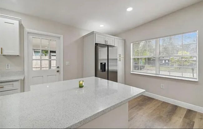 Photo - 1914 E Crenshaw St