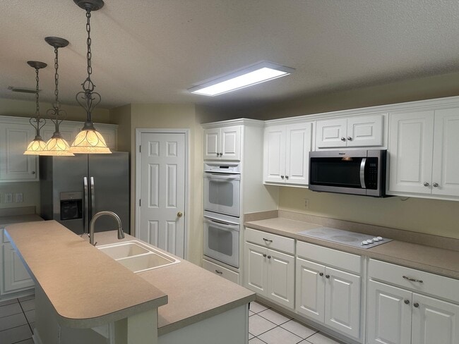 Photo - 2308 Valley Pl