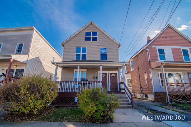 Chicago Heights, a beautifully rehabbed 2-... - Chicago Heights, a beautifully rehabbed 2-... Apartment Unit 2