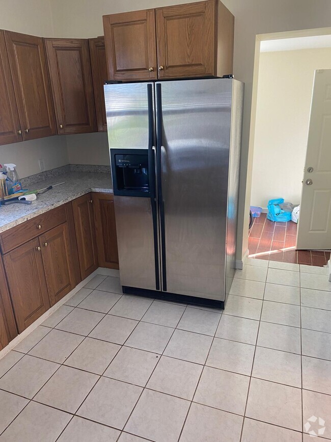 Building Photo - 42 Englewood Ave Unit 2L Rental