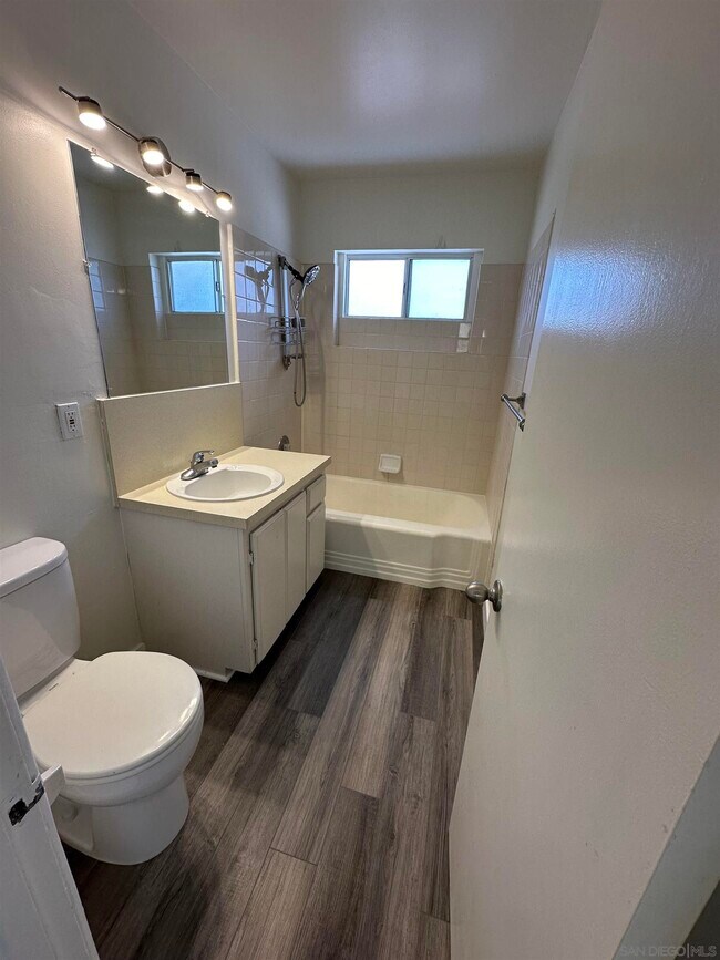 Photo - 1241 Prospect St Unit 11