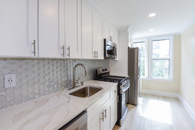 Photo - 154 S 4th St