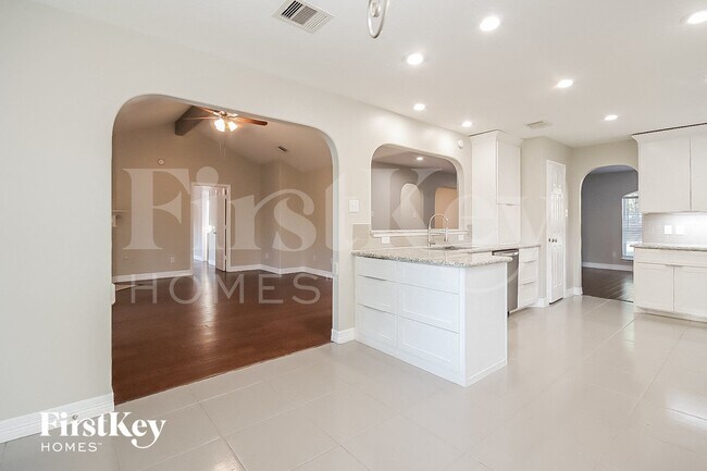 Photo - 17110 Yeoman Way