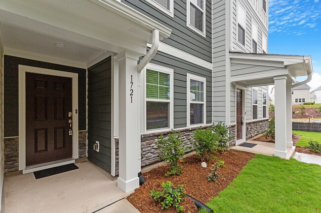 Photo - Furnished 3 Bedroom 3 Bath Townhome Wake Forest