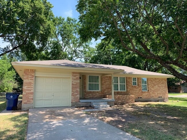 Photo - 1400 Glendale St