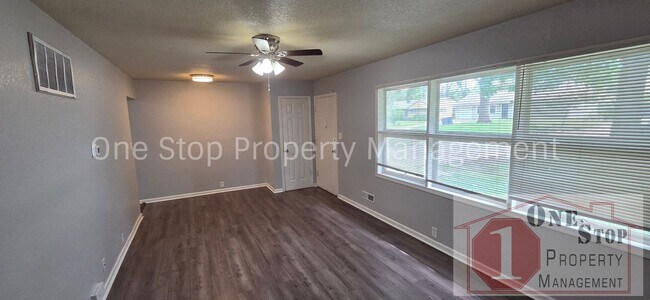 10906 Newton Ave