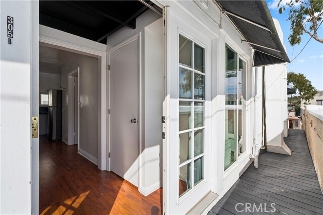 Building Photo - 305 Marine Ave