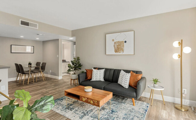 Building Photo - Raystone Apartments