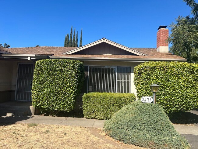 Building Photo - 2465/2475 Pillsbury Road (Duplex) Unit 2475 Pillsbury Road Rental