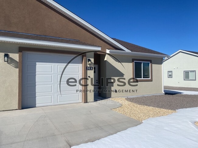 Building Photo - 511 Crestone Ave