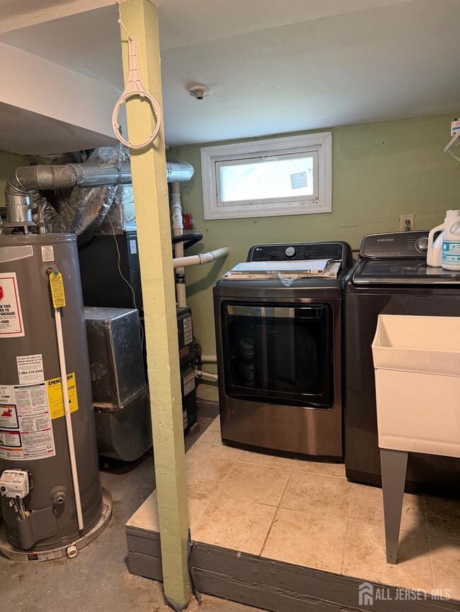 Photo - 120 W Warren St