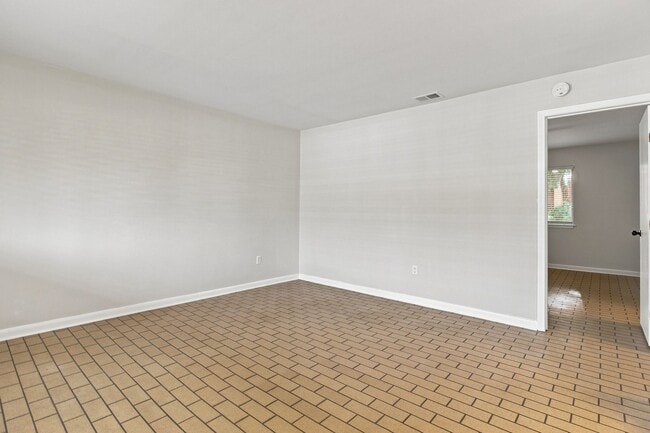 Photo - 201 College Blvd E Unit 17