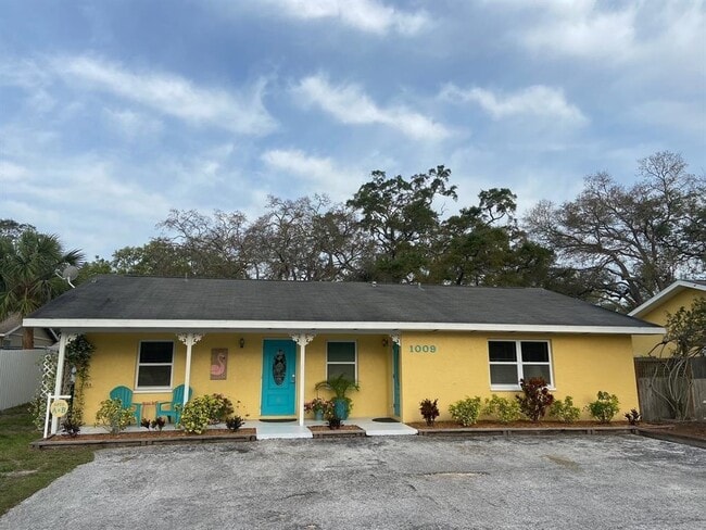 Building Photo - 1009 Sumner Blvd Rental