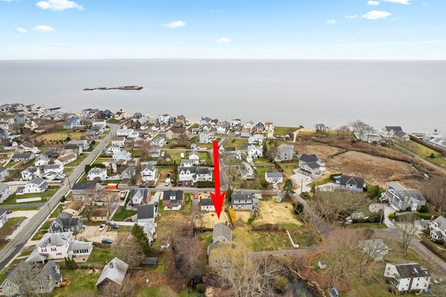 Photo - 62 Brookside Ave E