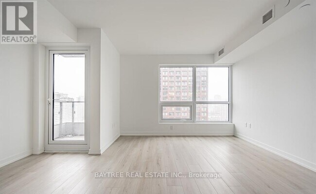 Photo - 395 Bloor St E Unit 1512