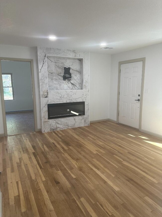 Photo - 1603 Hillcrest Dr