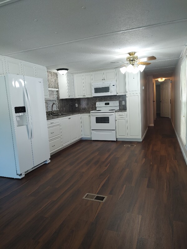 Photo - 38150 Martin St