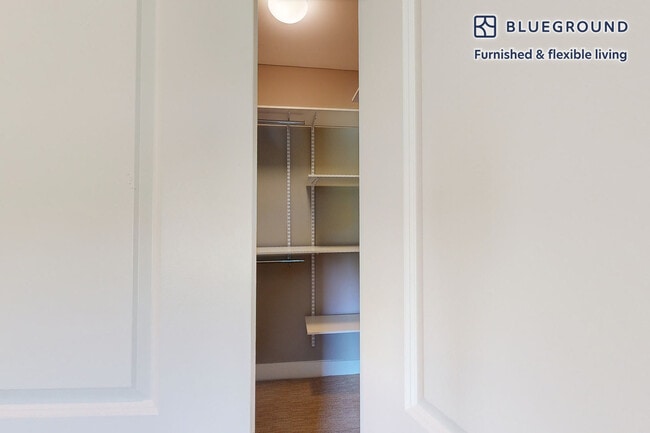 Photo - 240 E Shore Rd Unidad SI FL4-ID1857A