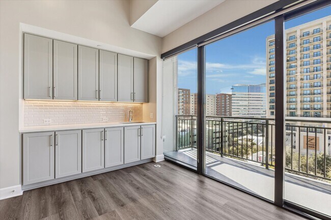 Photo - 9757 Katy Fwy Unidad 823