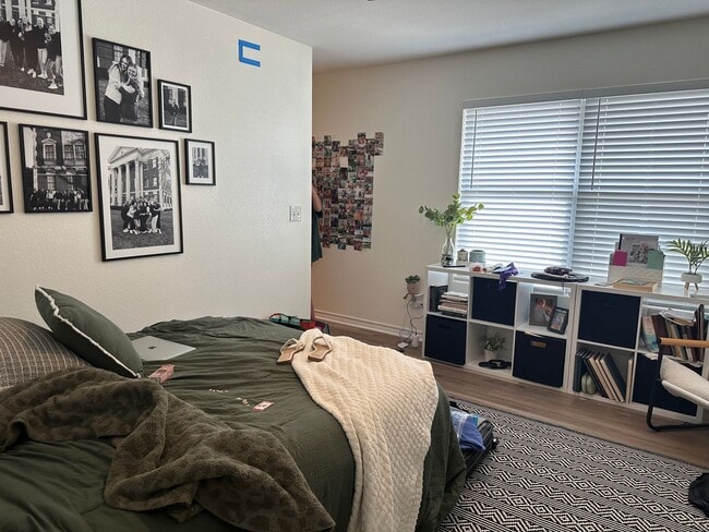 Photo - 2533 S 3rd St Unidad B