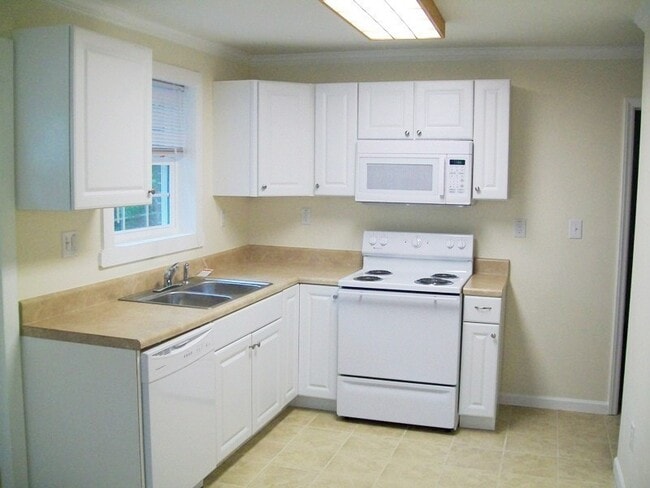 Photo - Great location for this updated 4br 2ba ho...