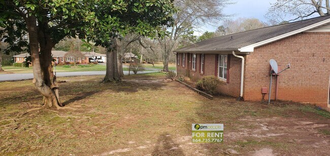 Photo - Beautiful 3/2 with Garage in Easley