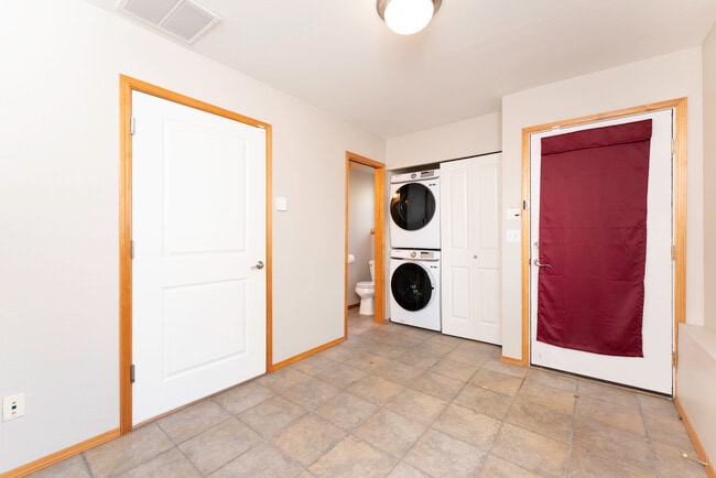 Photo - 1625 S Weller St