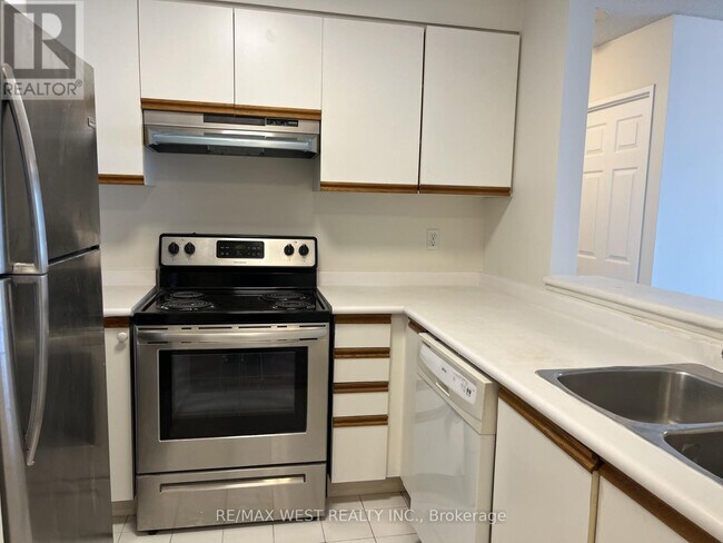 Photo - 2177 Burnhamthorpe Rd W Unité 701