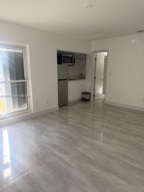 Building Photo - 9937 SW 194th St Unit B