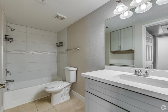 1 BR, 1 BA (Renovated) - 700 SF