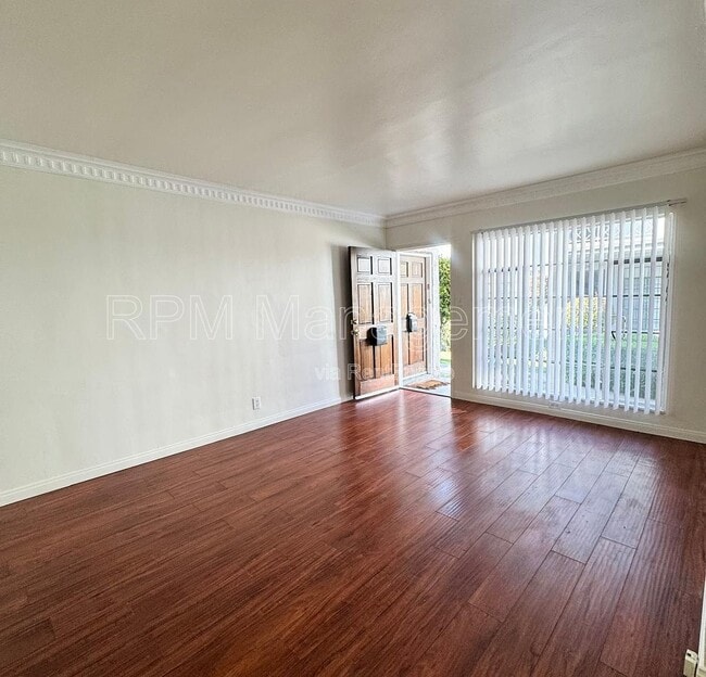 Photo - 1041 S Norton Ave Unidad 1041