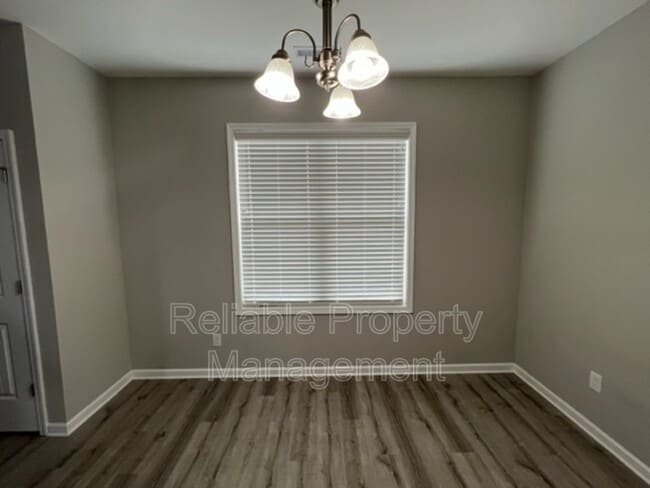 Photo - 18 Day Lily St