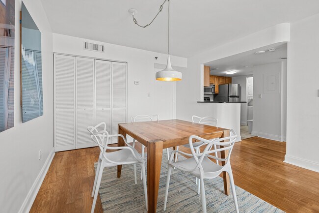Dining area - 770 Claughton Island Dr Unit 1010