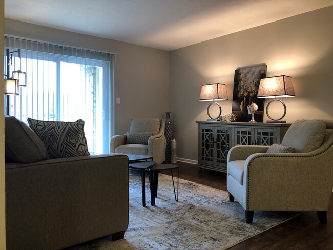 Newly Renovated! - Waterford Place Apartments