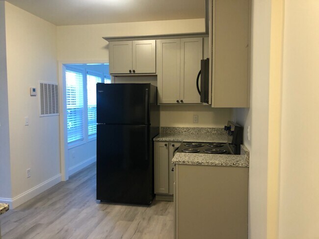 Photo - Collegewood Apartments