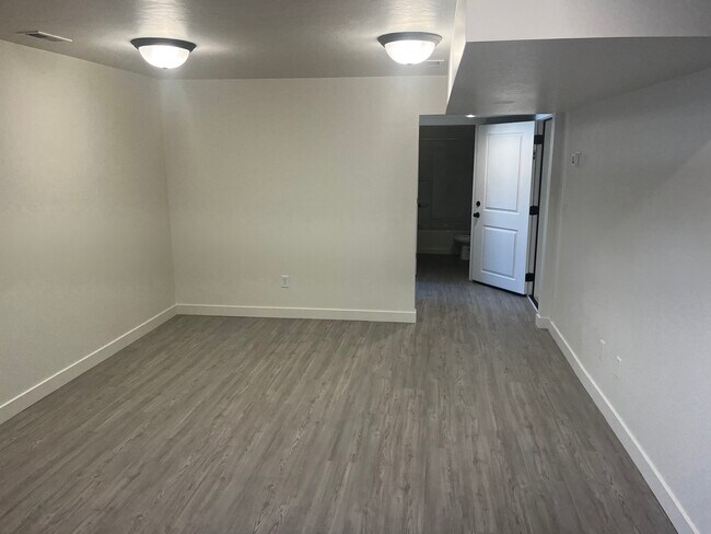 Photo - 732 W Blue Mountain Dr