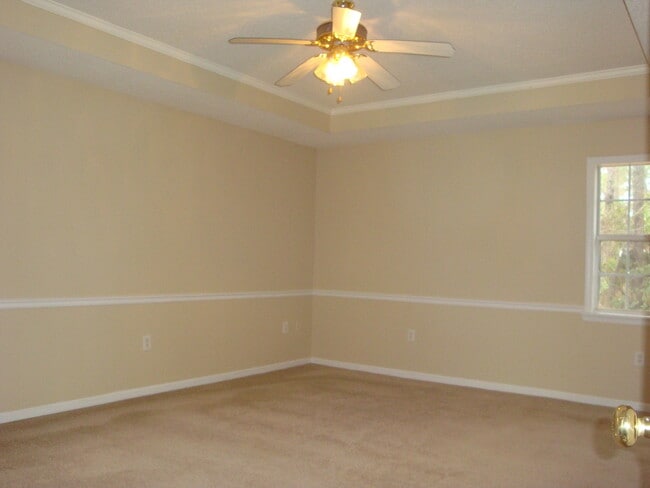 Photo - Modern Comfort and Convenience in Georgia's Lakeland - Your Perfect Rental Home Awaits!