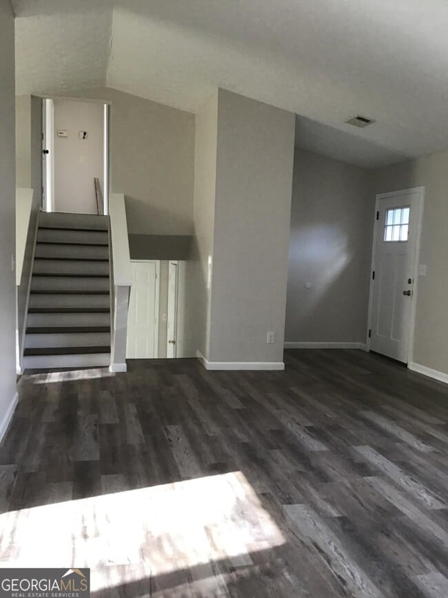 Photo - 6345 Peppermill Ln