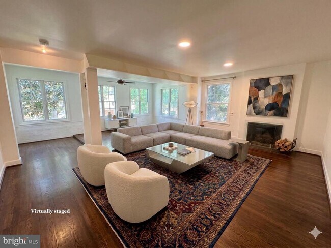 Photo - 5015 Fulton St NW