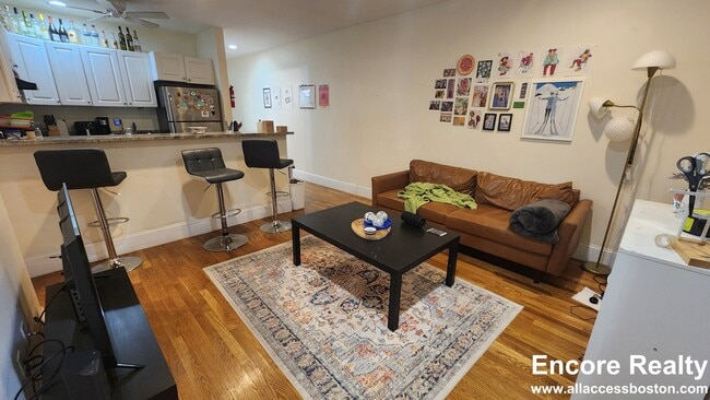 Photo - 66 Egmont St Unit 2