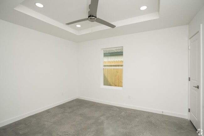 Photo - 4012 Peach Ln