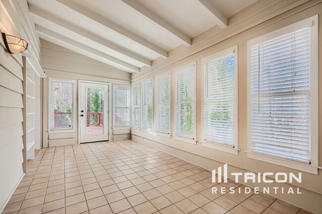 Photo - 9400 N Lake Dr