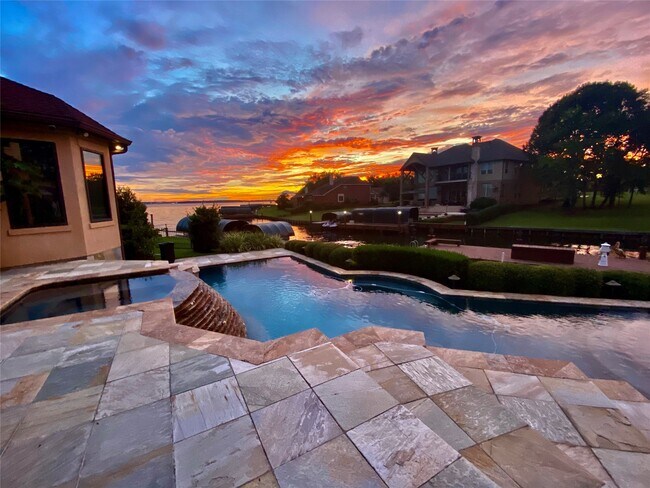 12316 Oak Bend Cir