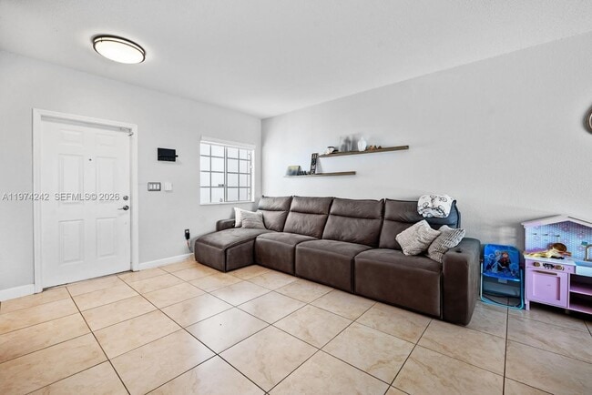 Photo - 930 SW 147th Ct