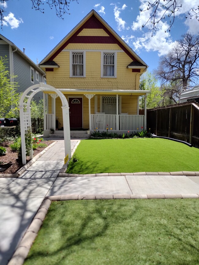 Front yard and entry - 637 E Willamette Ave Apartments Unit Downtown charmer  3