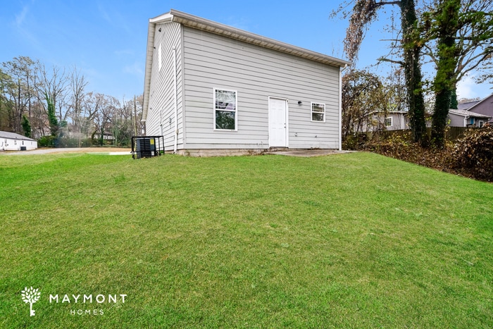 Photo - 2003 Reynolds Dr SW