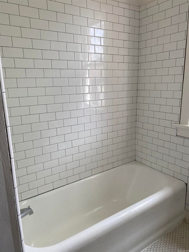 Photo - 1620 S Gaines St