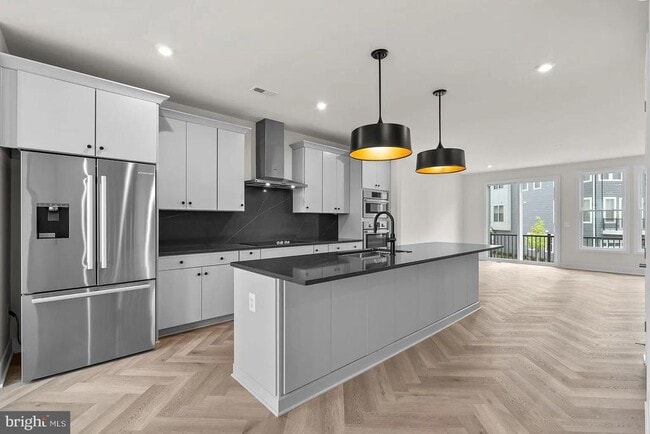 Photo - 13916 Aviation Pl