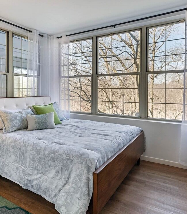 135 S Huntington Ave