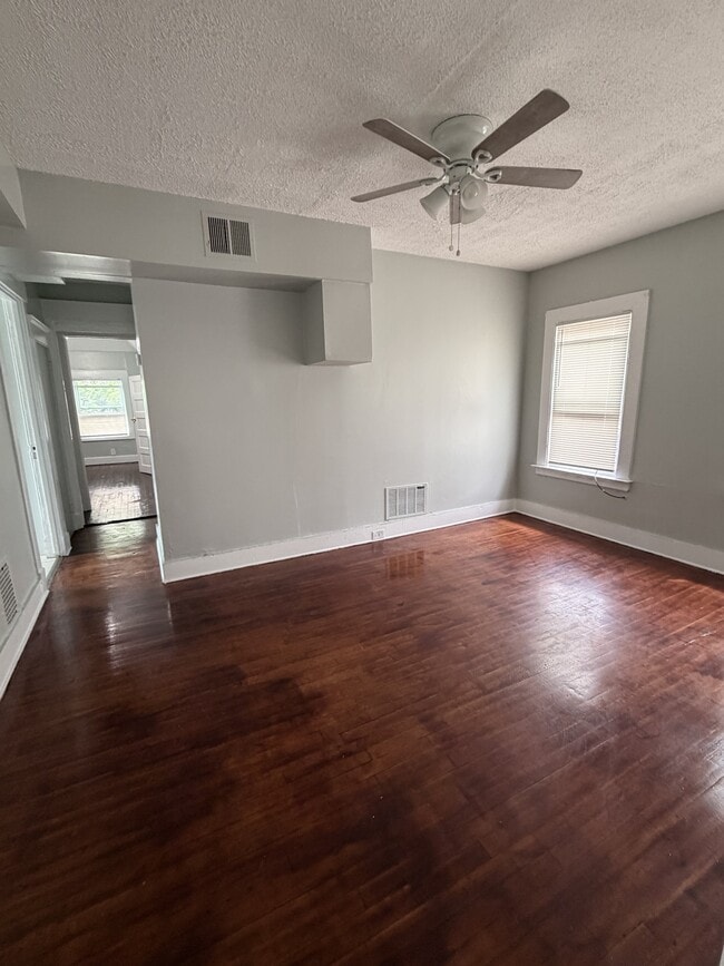 Photo - 375 Norton St Unit 3